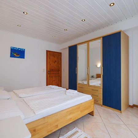 Guesthouse Halilagic Крк Екстер'єр фото