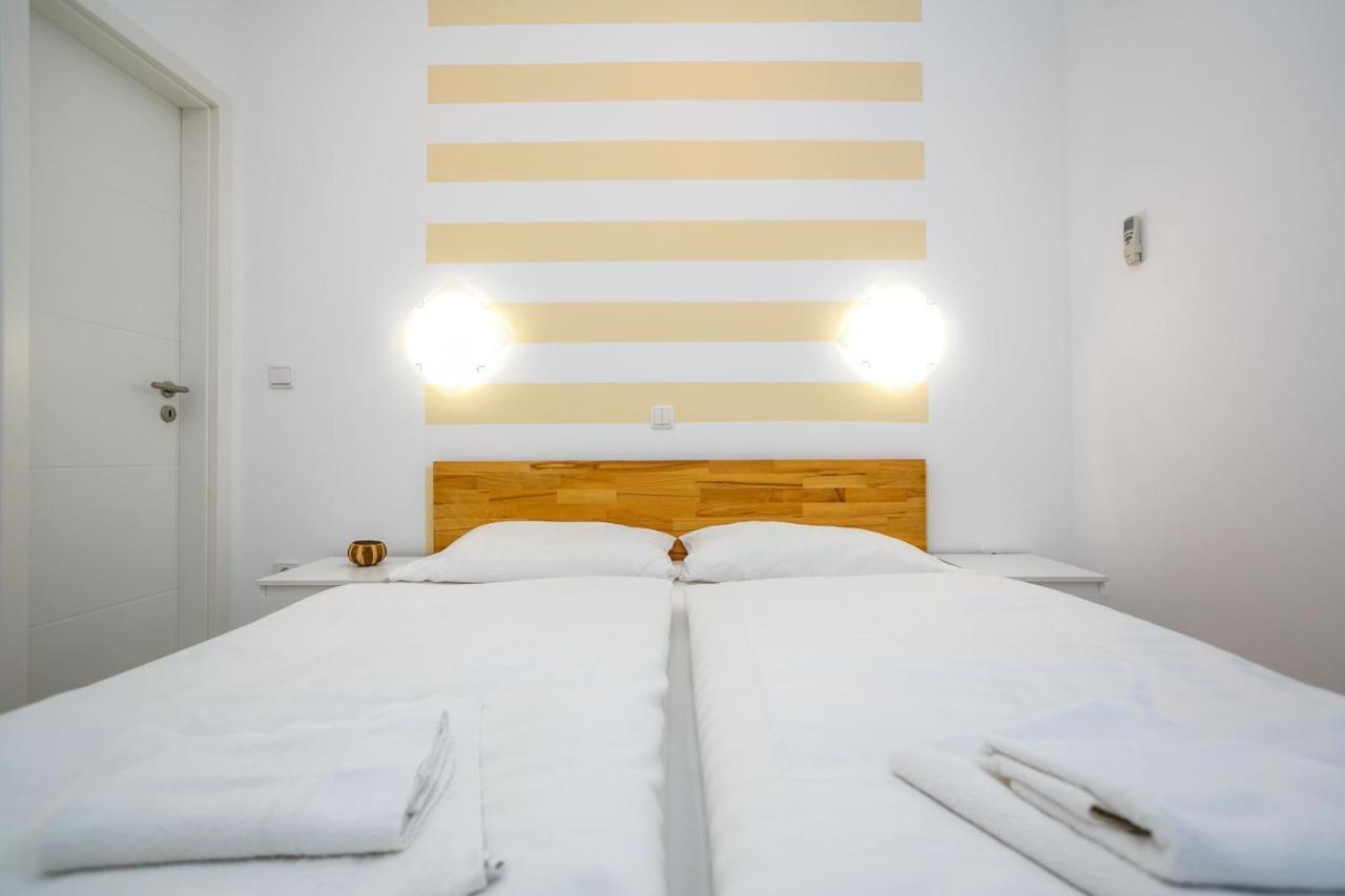 Guesthouse Halilagic Крк Екстер'єр фото