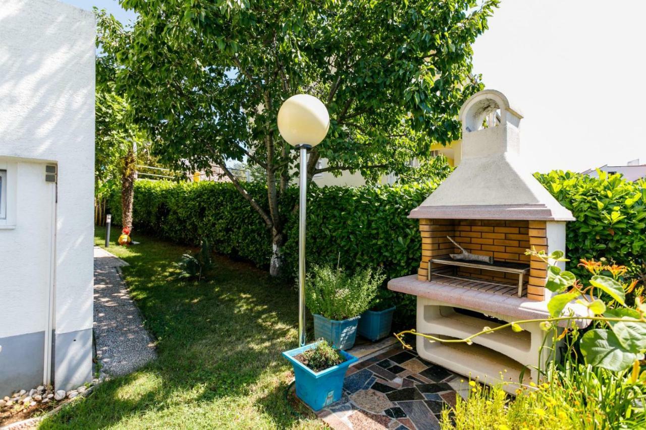 Guesthouse Halilagic Крк Екстер'єр фото