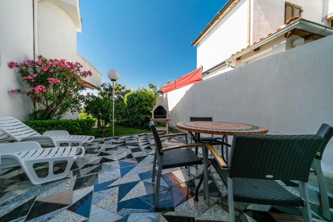 Guesthouse Halilagic Крк Екстер'єр фото