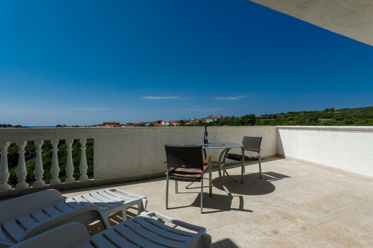 Guesthouse Halilagic Крк Екстер'єр фото